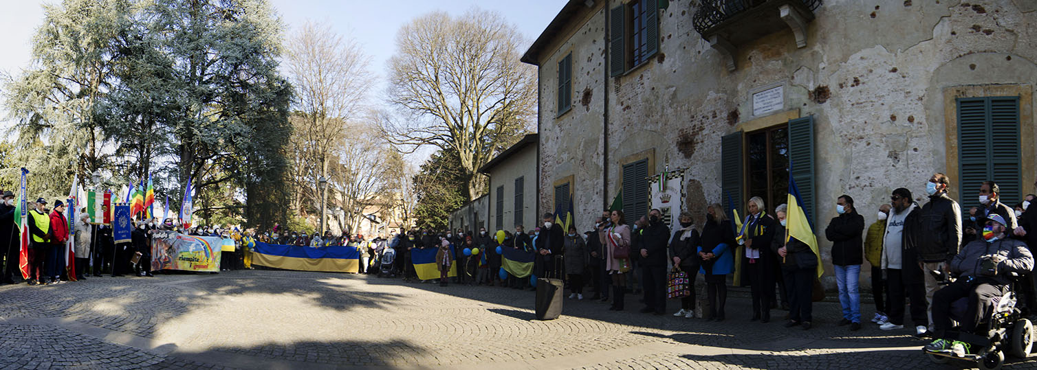3 marcia per la pace magenta (51)