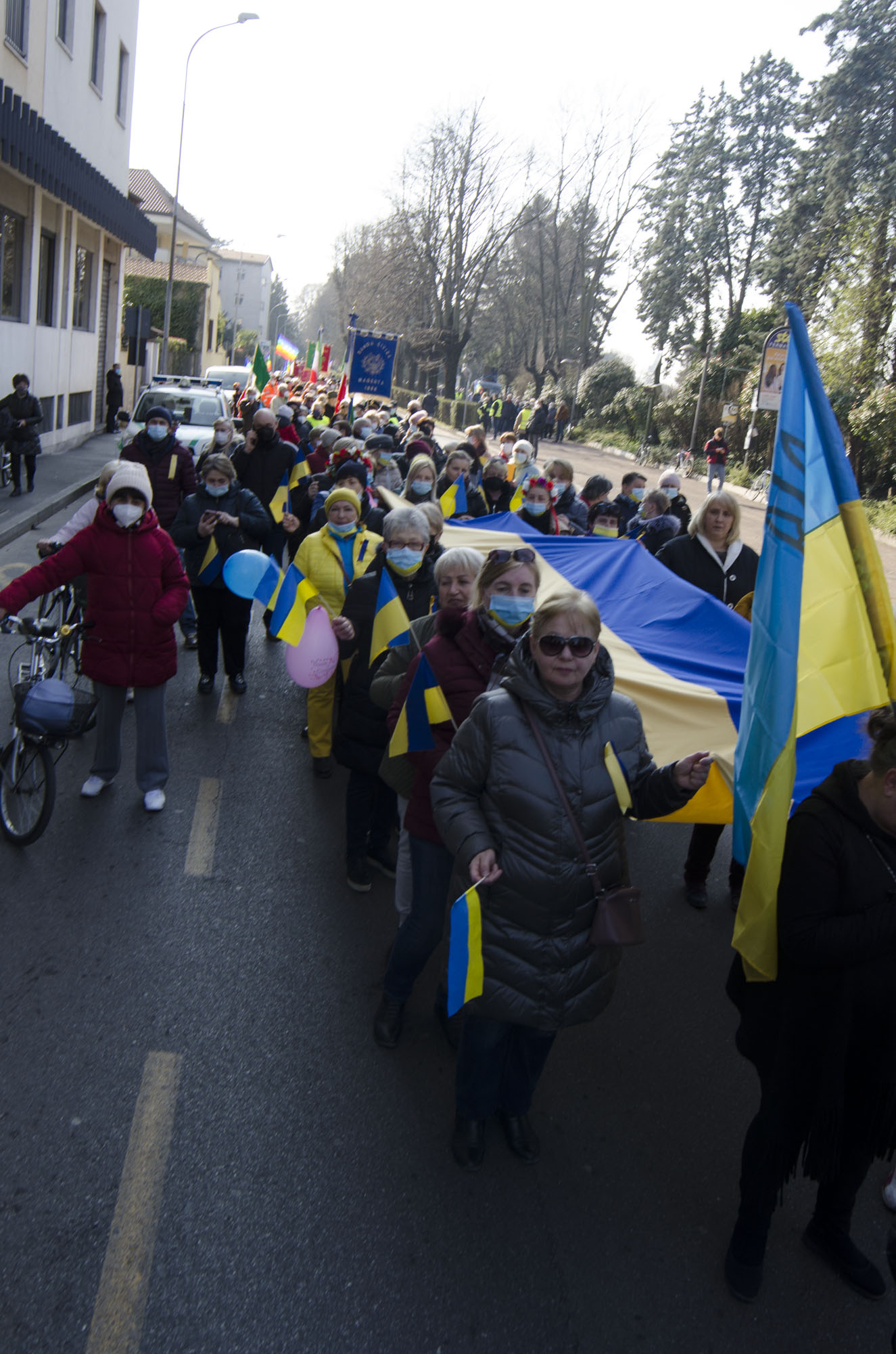 marcia per la pace magenta (14)