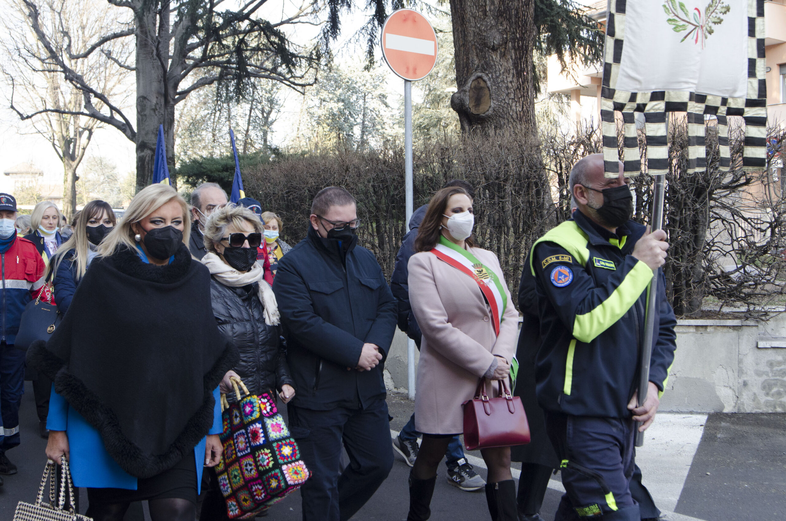 marcia per la pace magenta (15)