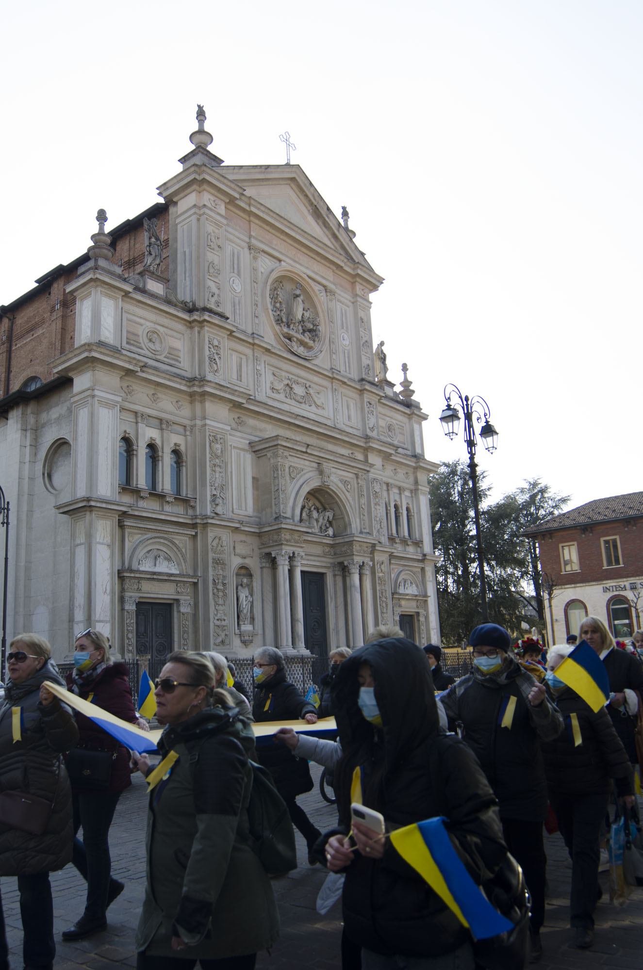 marcia per la pace magenta (19)