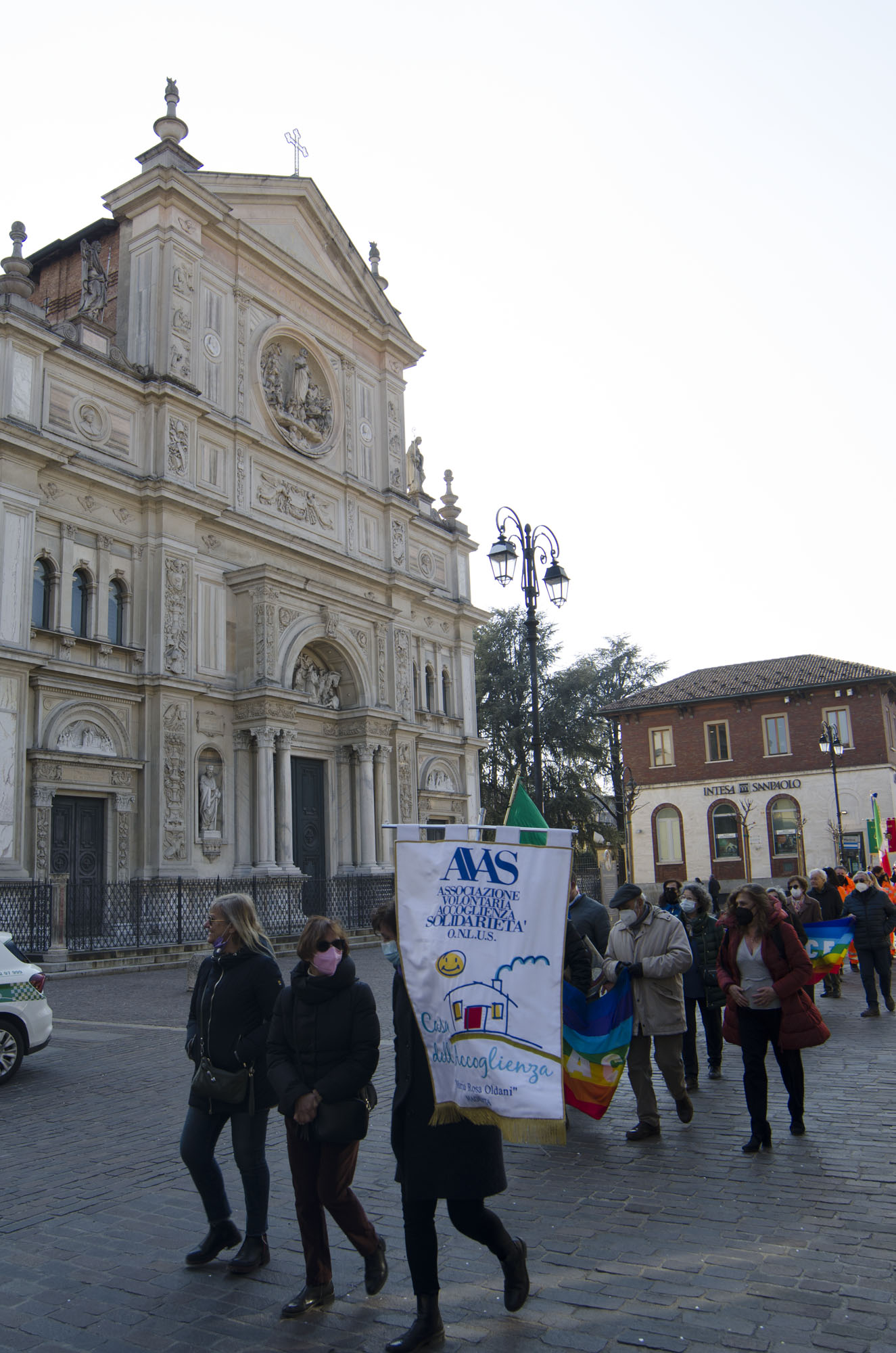 marcia per la pace magenta (22)