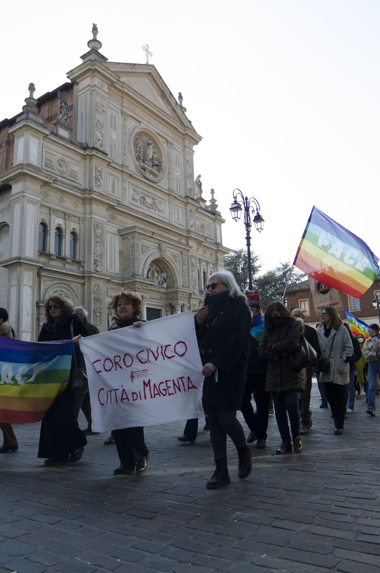 marcia per la pace magenta (27)