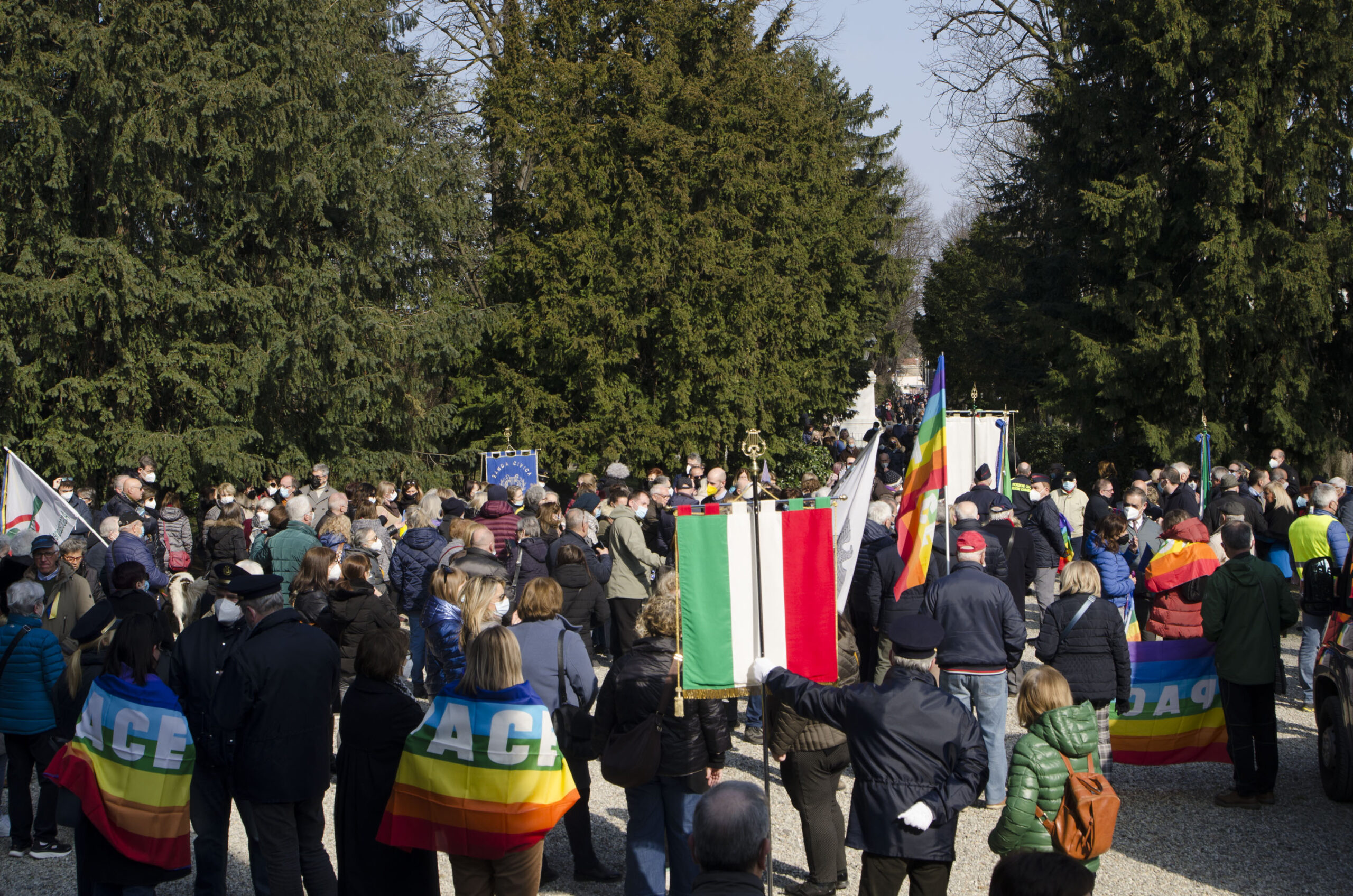 marcia per la pace magenta (3)