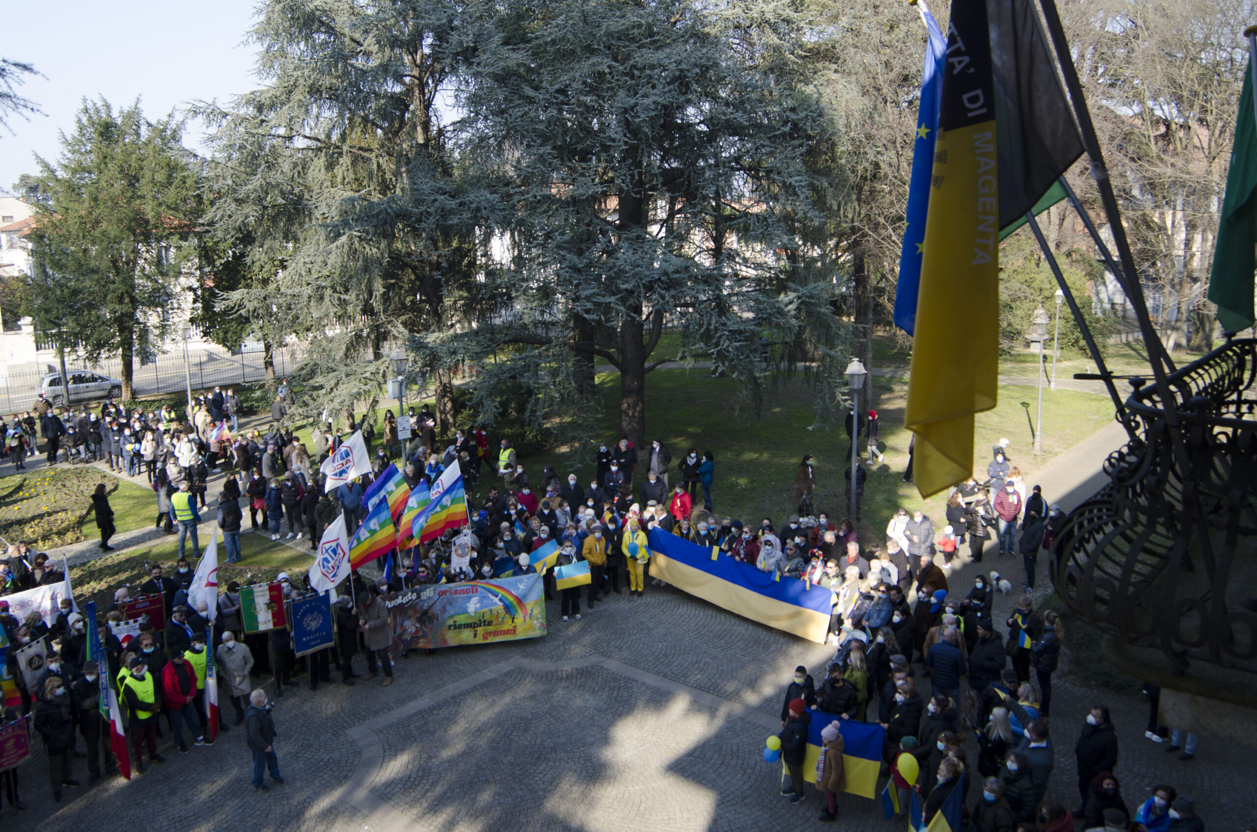 marcia per la pace magenta (35)