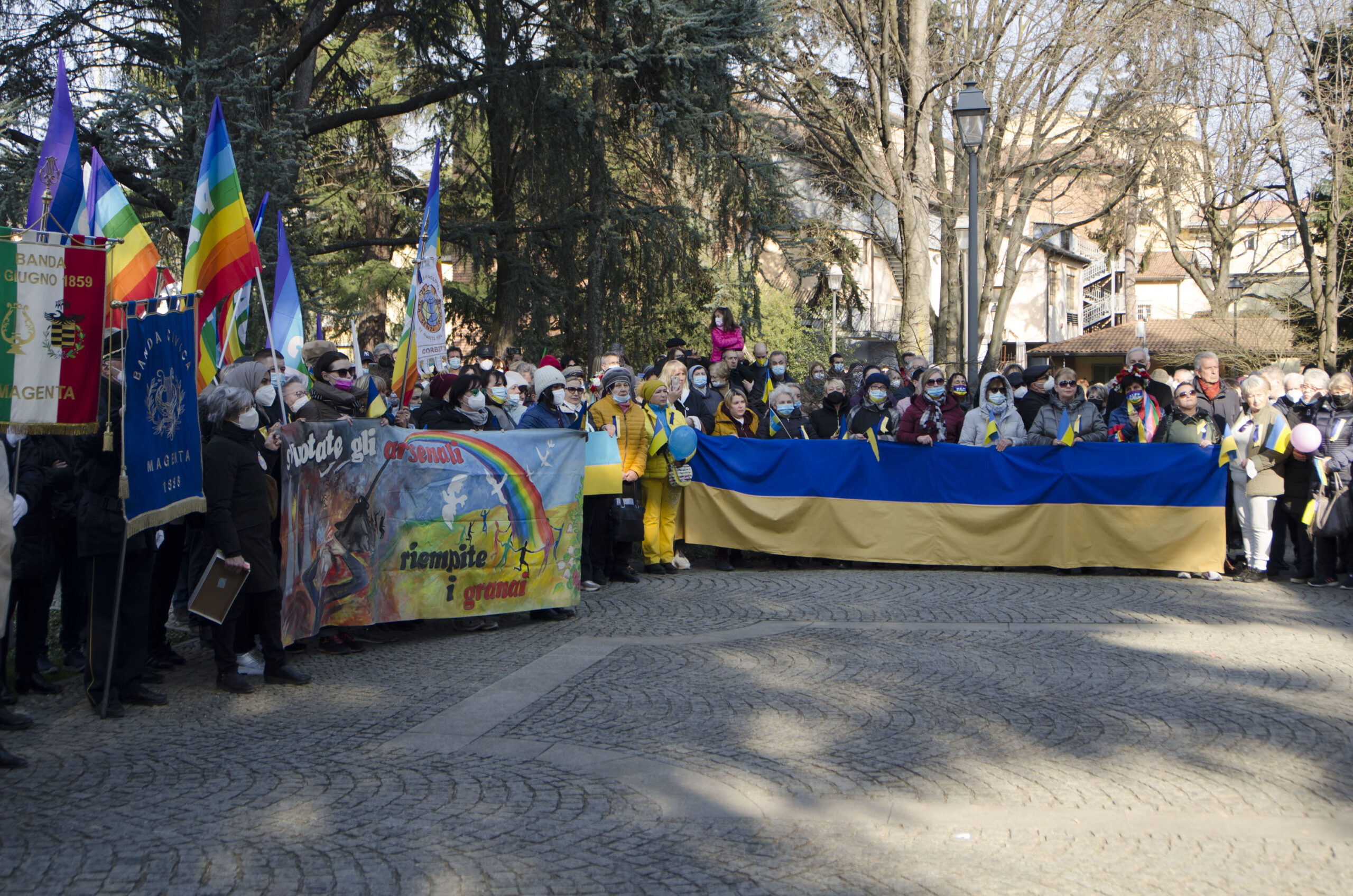 marcia per la pace magenta (38)