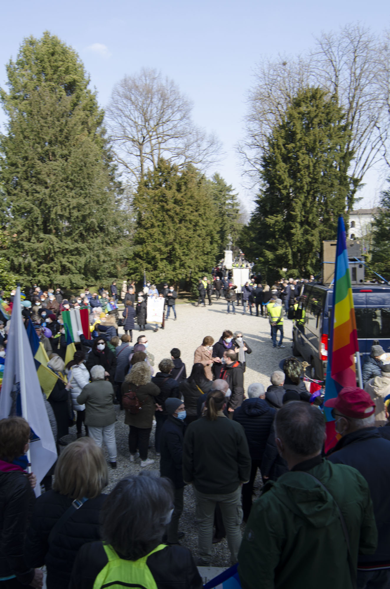 marcia per la pace magenta (4)